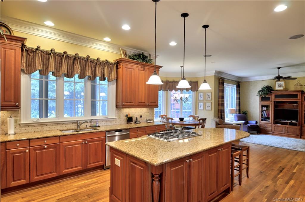 The Peninsula - Residential