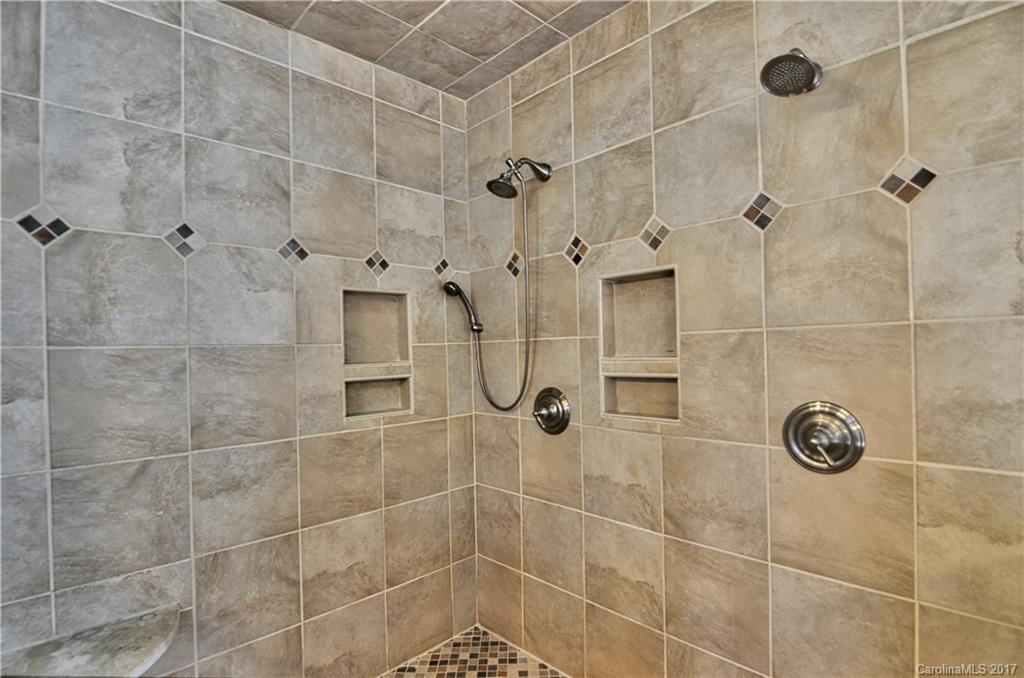 The Peninsula - Residential