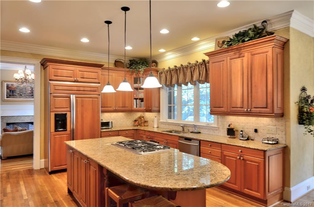 The Peninsula - Residential