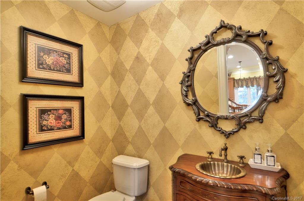 The Peninsula - Residential