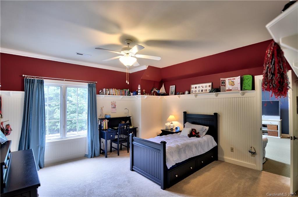 The Peninsula - Residential