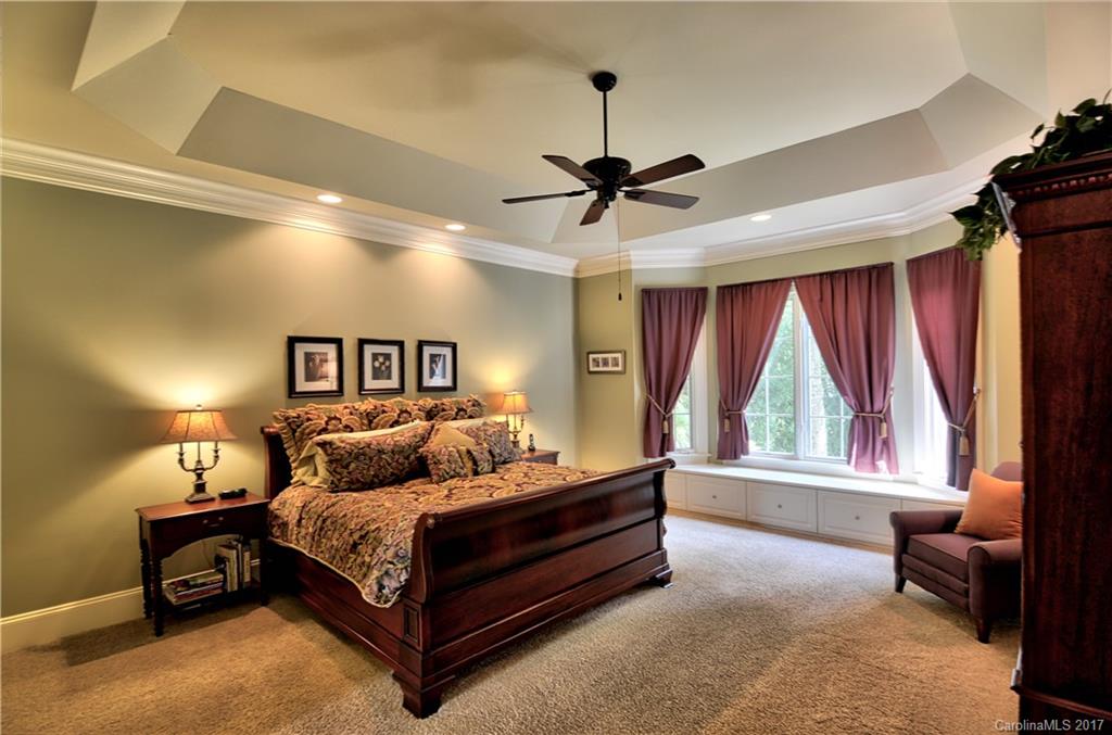 The Peninsula - Residential