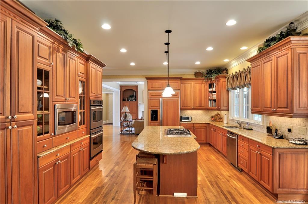 The Peninsula - Residential