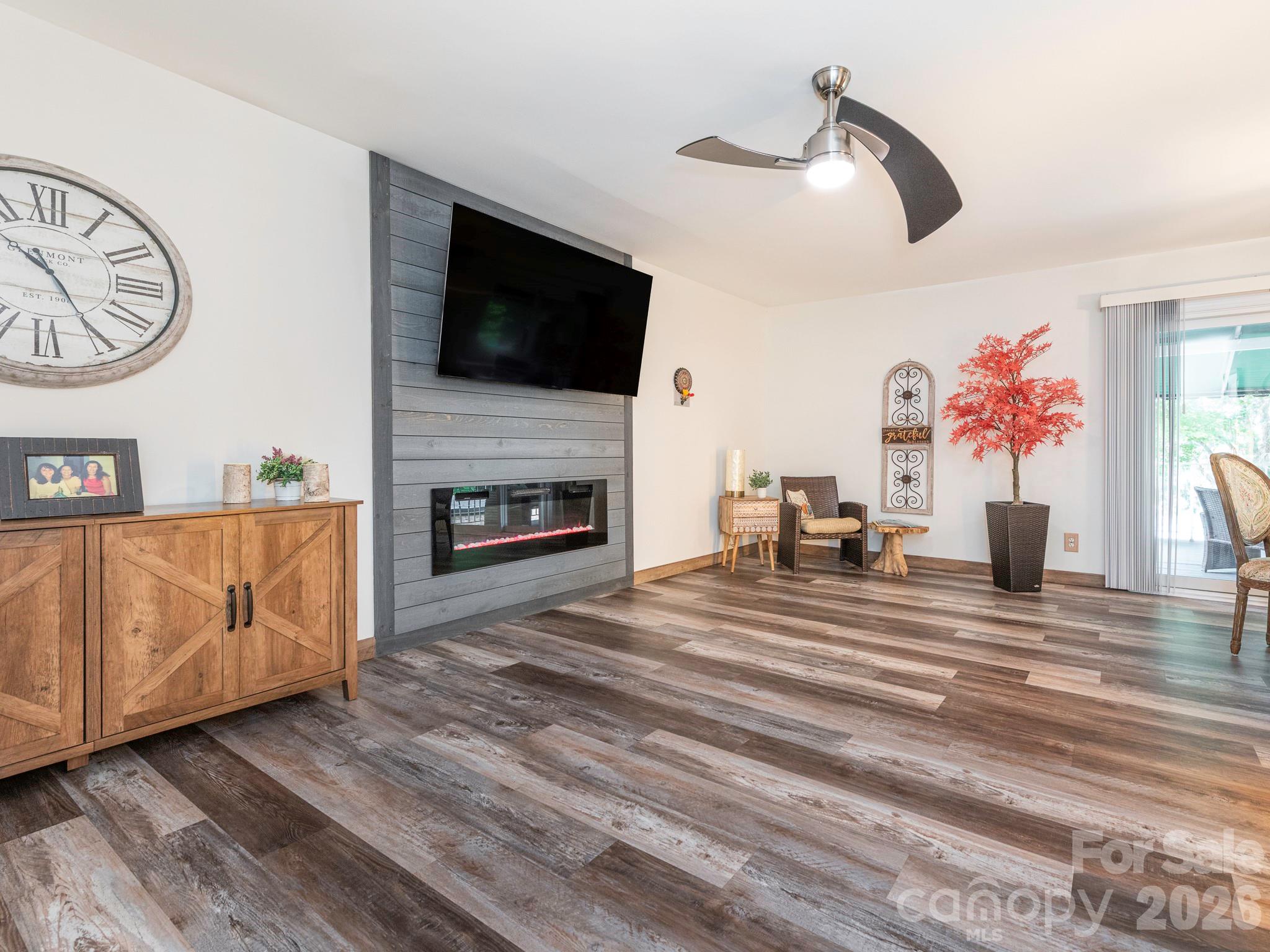 8340 Meadow Lakes Drive 8340