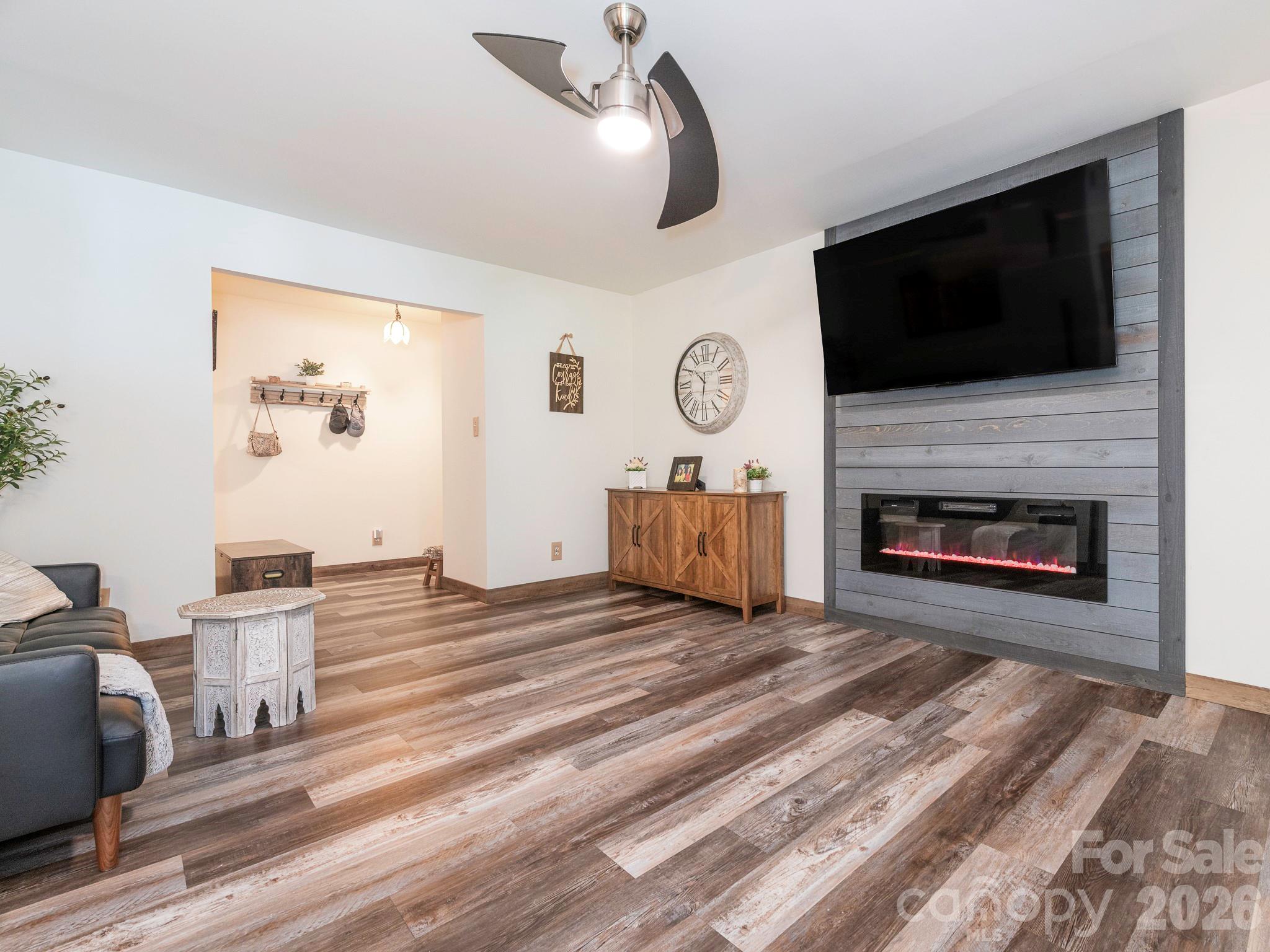 8340 Meadow Lakes Drive 8340