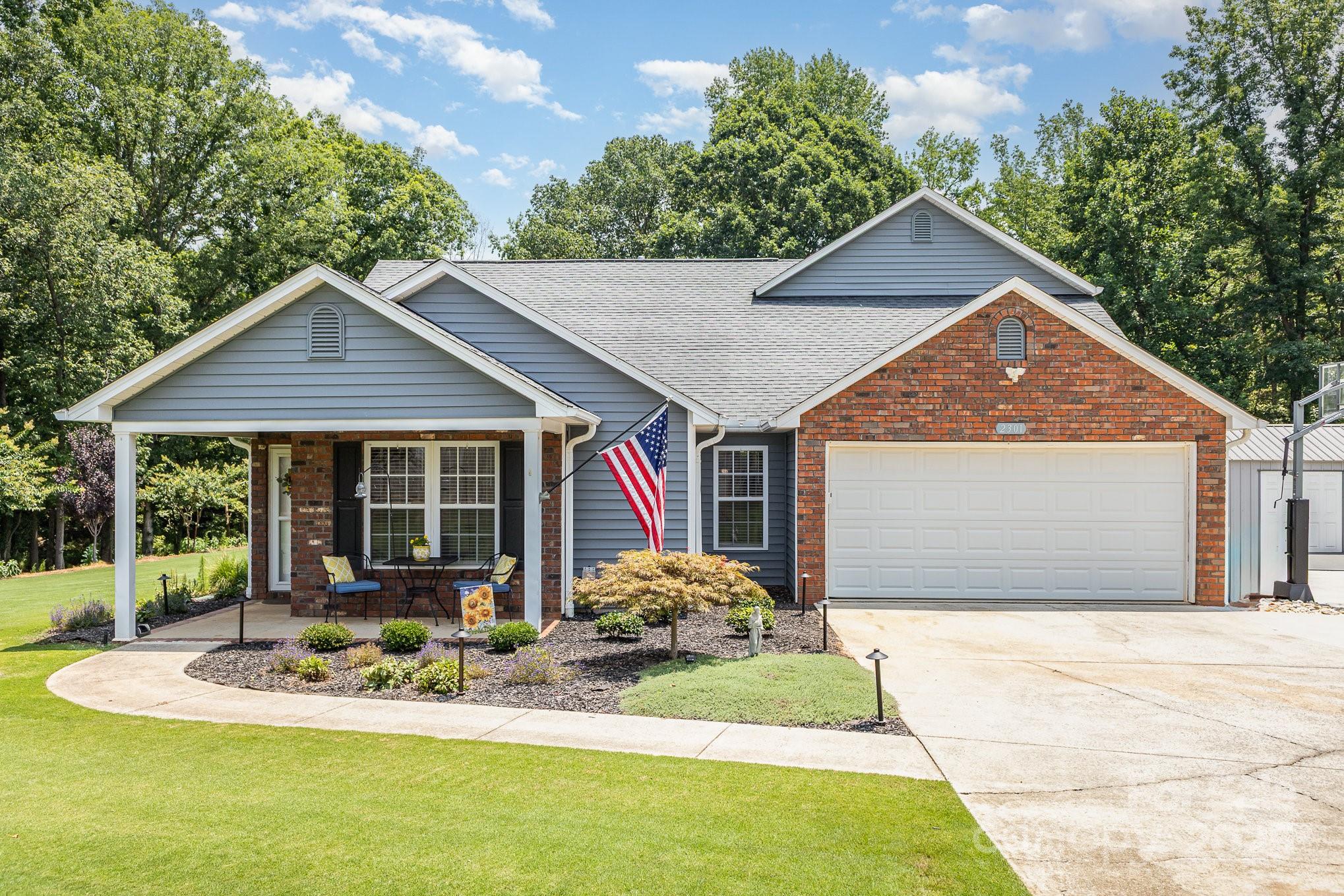 2301 Gleneagles Drive 13