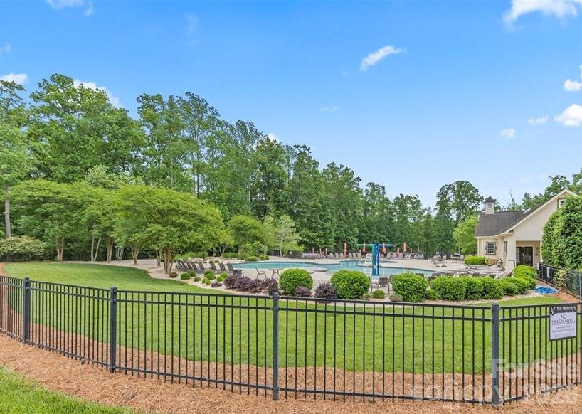The Vineyards on Lake Wylie - Residential
