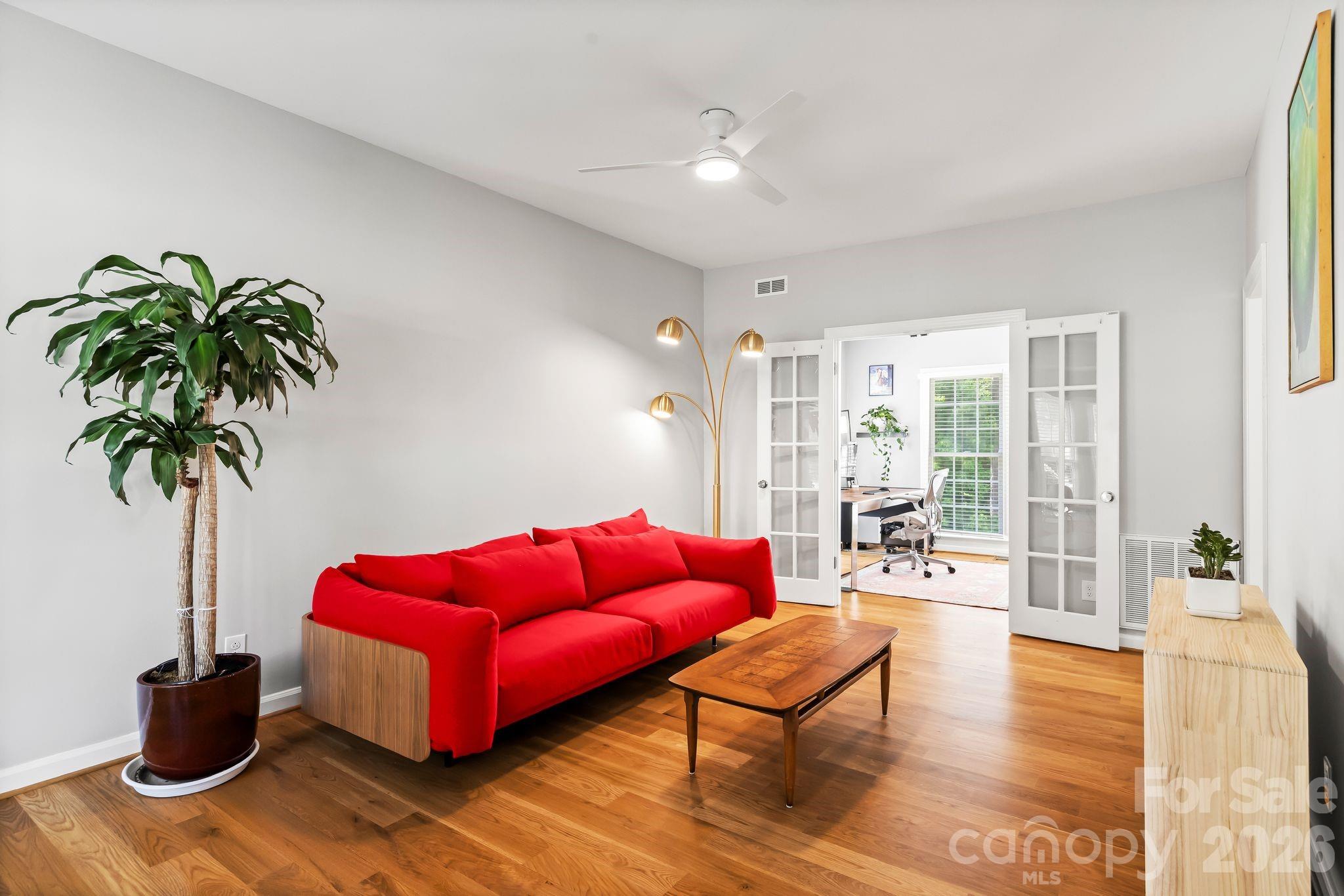 2718 Peverell Lane