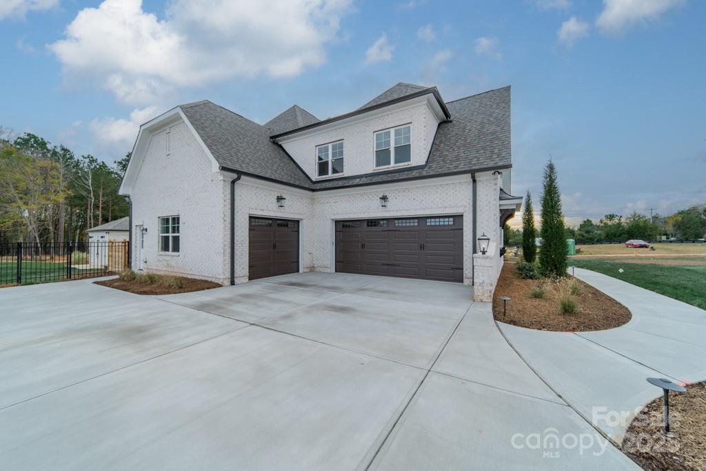 Twin Lakes - Residential