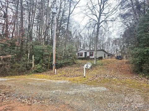 Photo of 206 Benjamin Drive, Dallas, NC 28034 (MLS # 4329459)