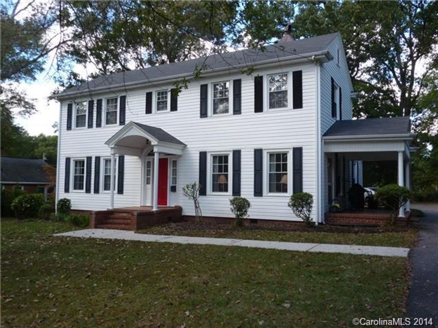 Stately Traditional home, convenient east side location.  Refinished hardwood floors, replacement windows, spacious rooms, master on the main.  Walk-in closets.  No carpet.  Pre-inspected.