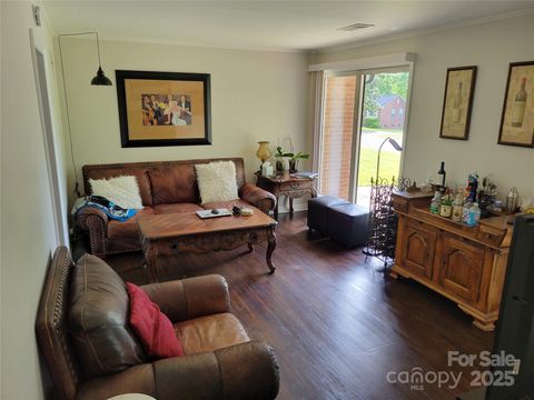 2939 Lasalle Street Charlotte NC 28216