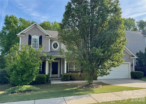 Photo of 10246 Tintinhull Drive, Fort Mill, SC 29707 (MLS # 4368054)