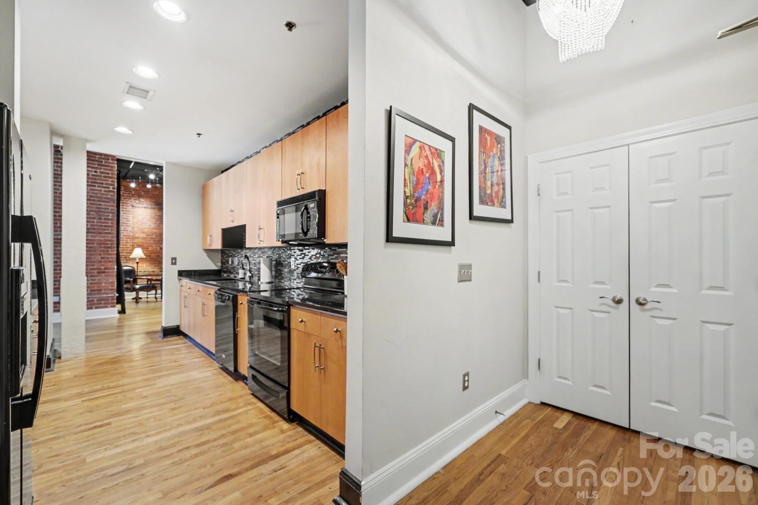 310 Arlington Avenue 214