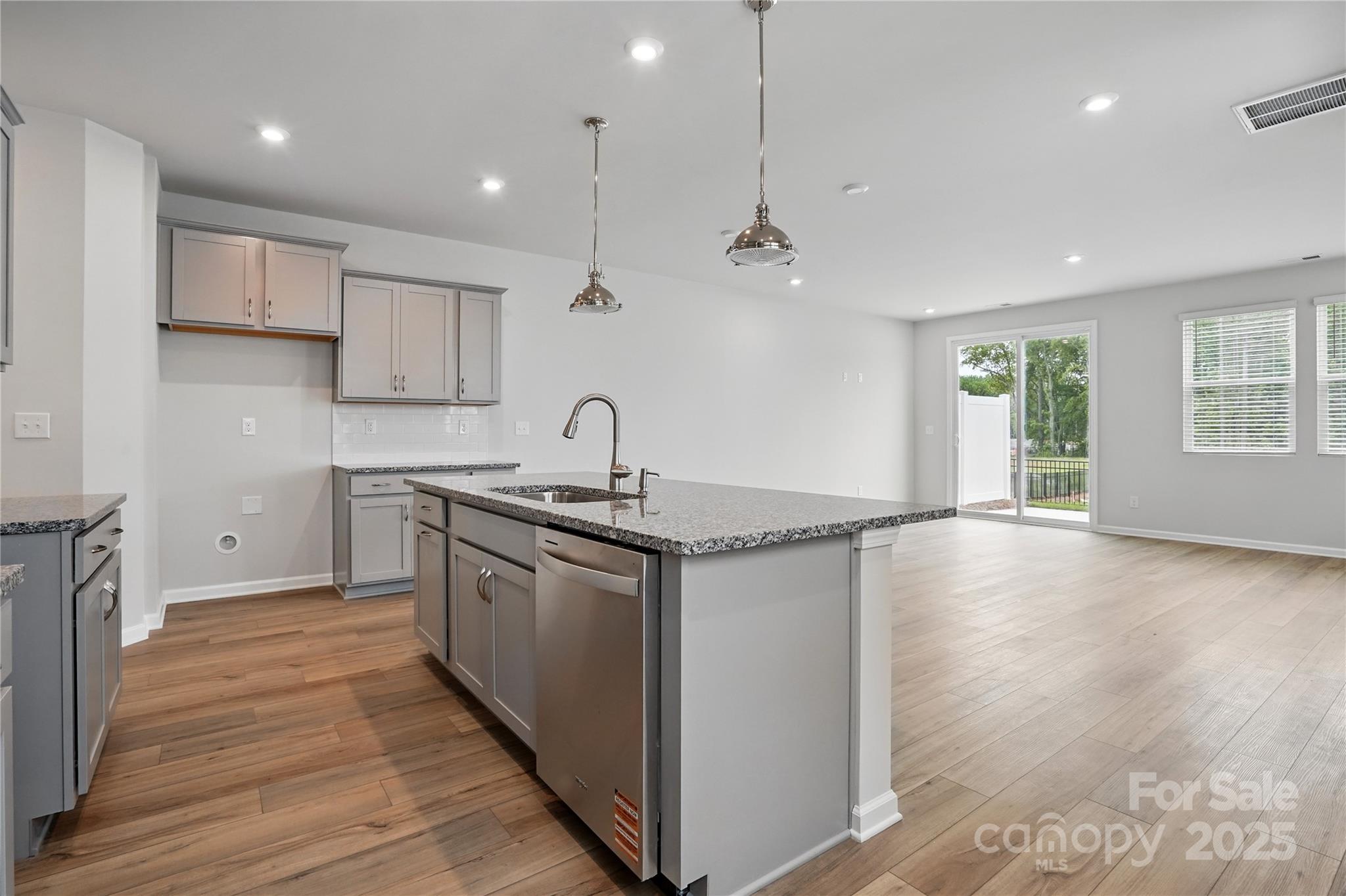 Stonesummit - Residential