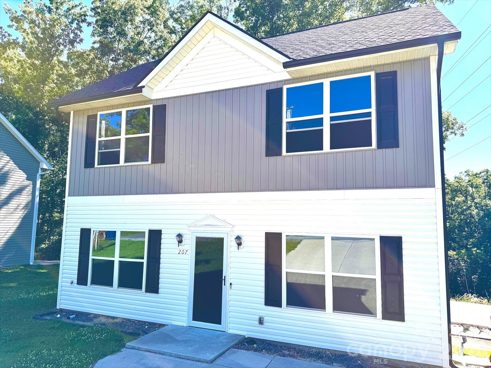 207 Freedom Drive