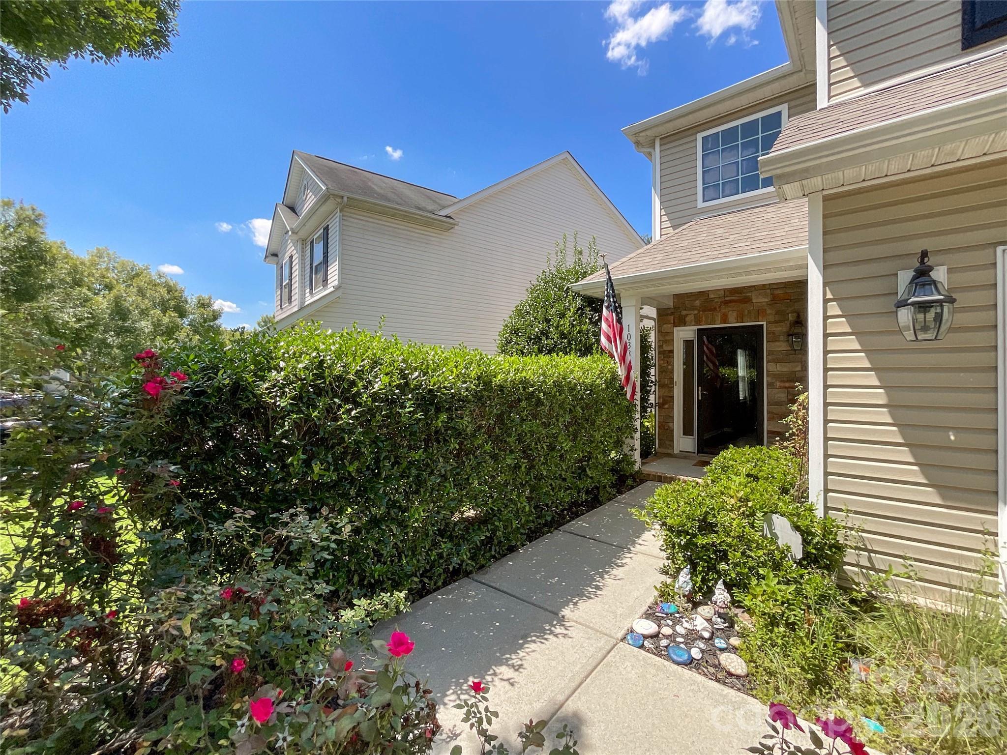 1033 Mountain Laurel Court