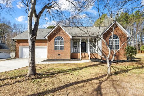 Photo of 108 Woodstork Cove Road, Mooresville, NC 28117 (MLS # 4342922)