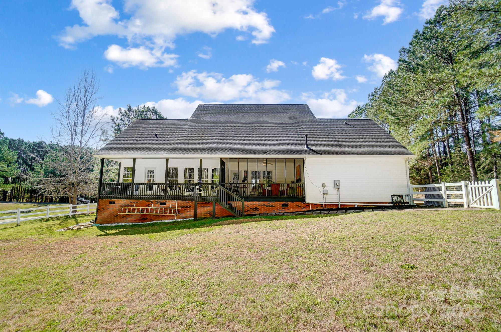 Wild Pine - Residential