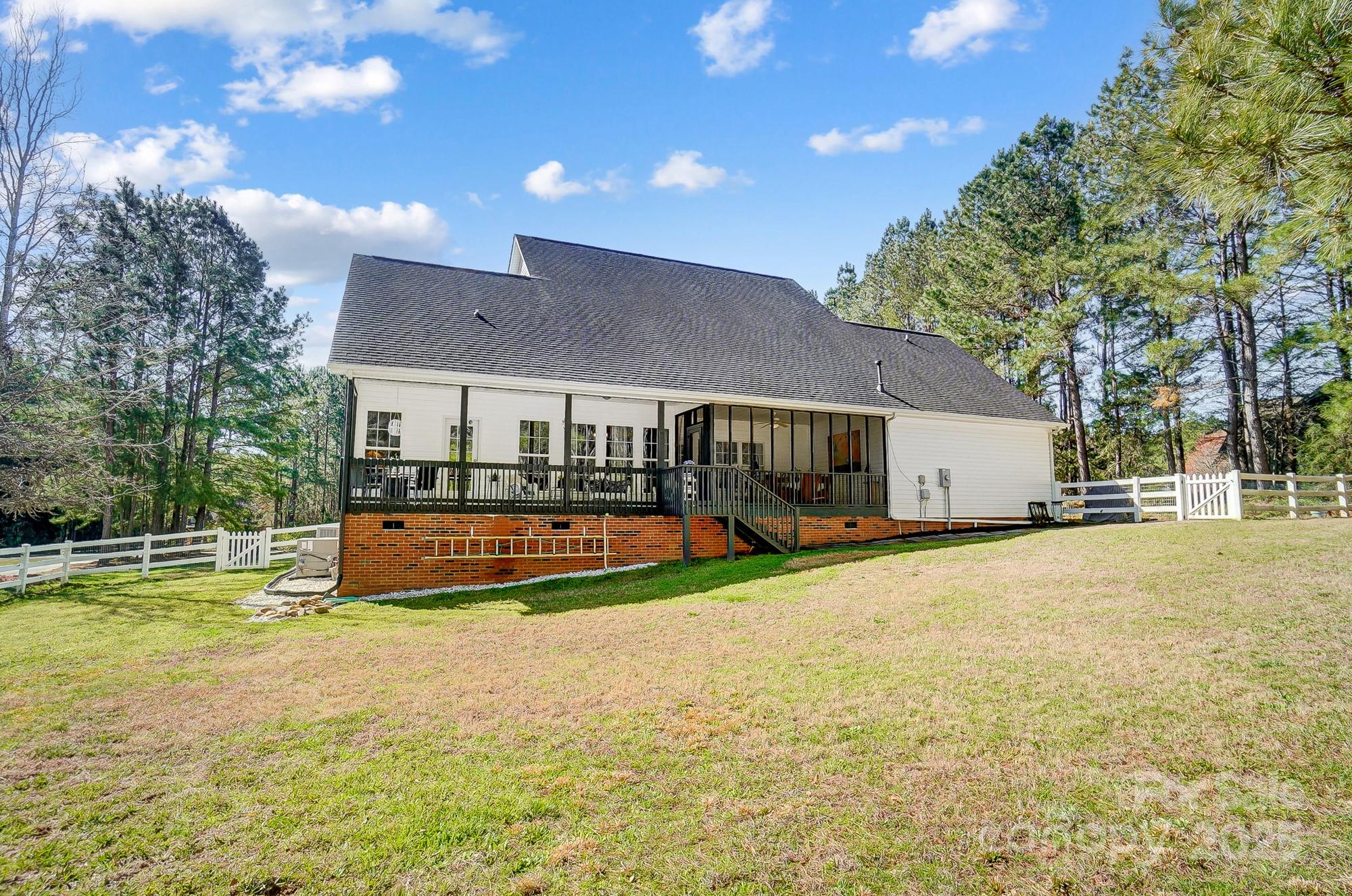 Wild Pine - Residential