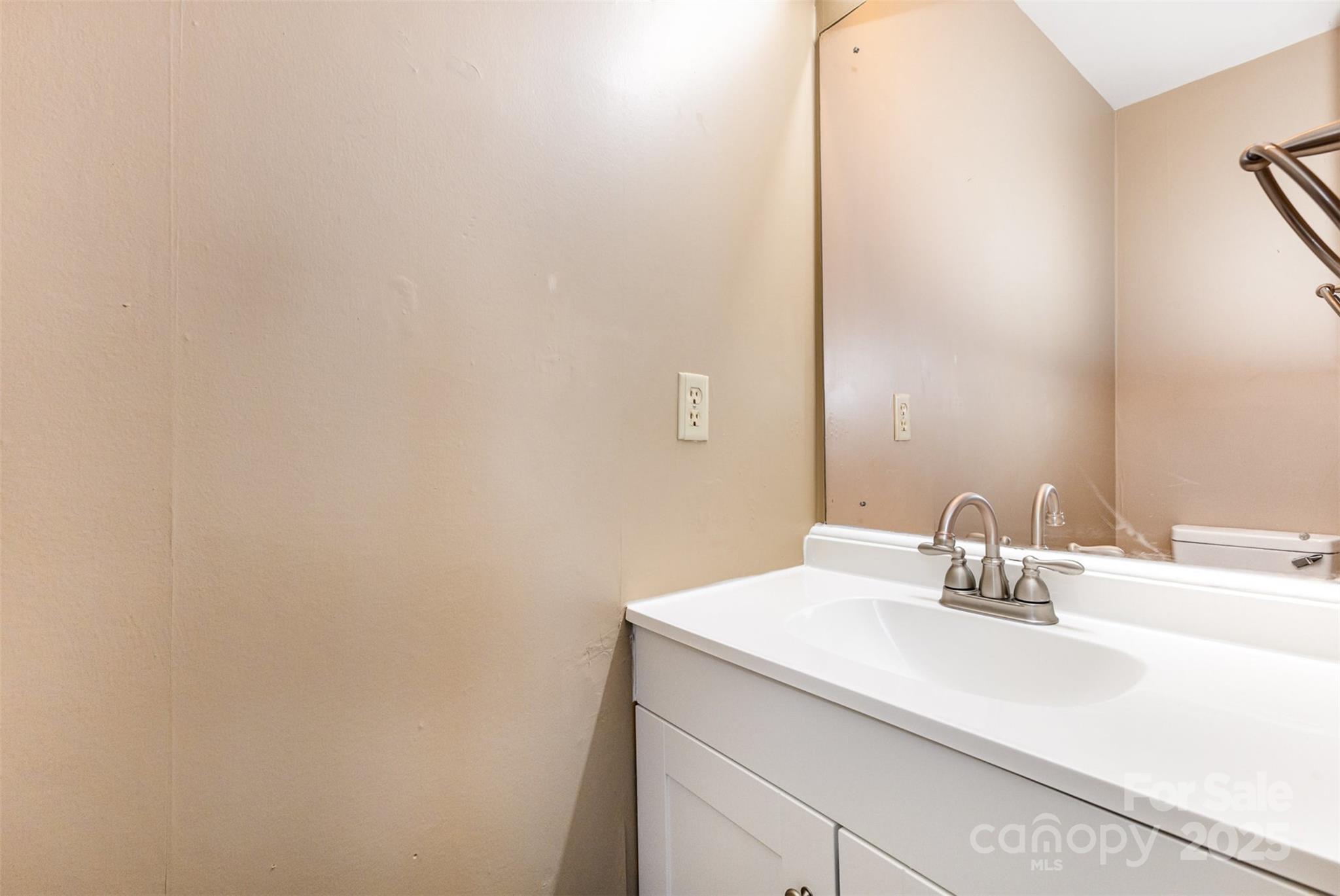 Carriage House - Residential