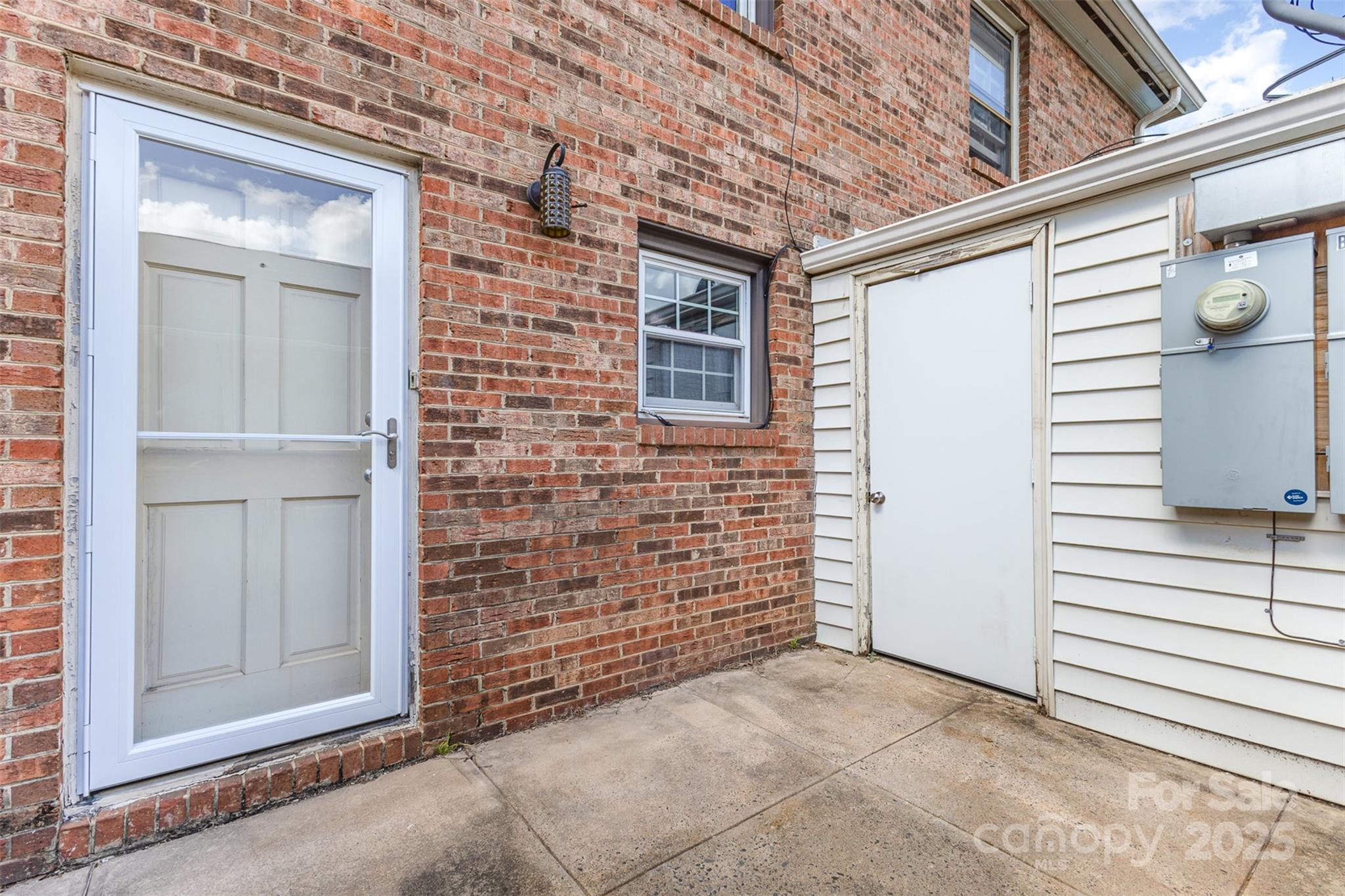 Carriage House - Residential