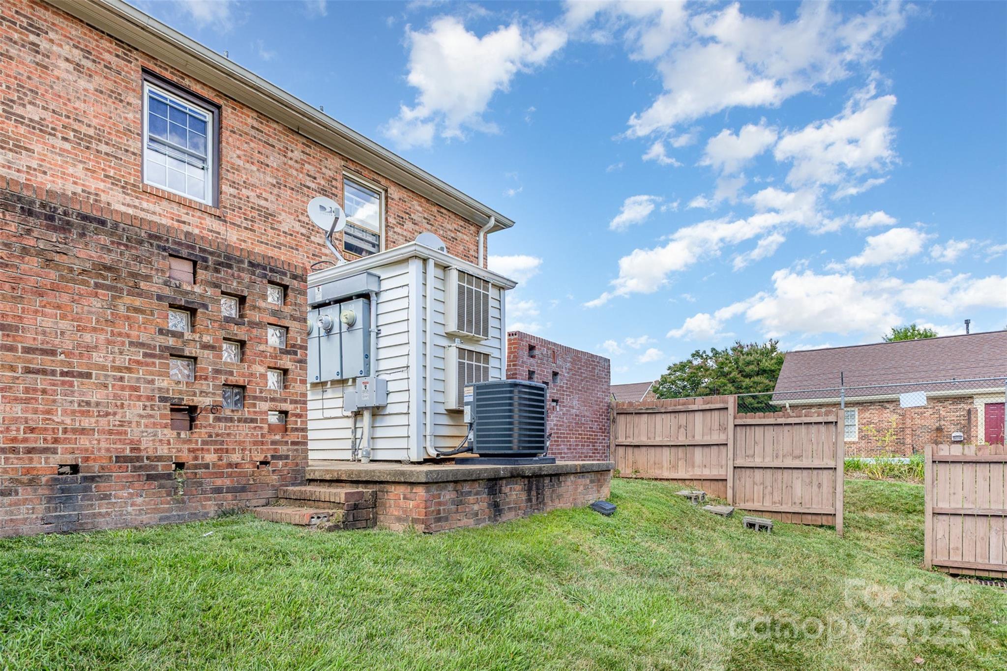 Carriage House - Residential
