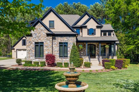 546 Little Cove Lane Lake Wylie SC 29710