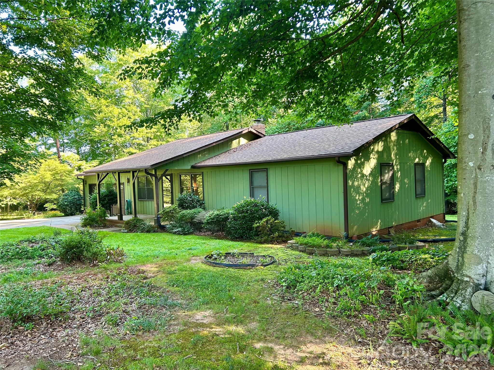 135 Davies Circle