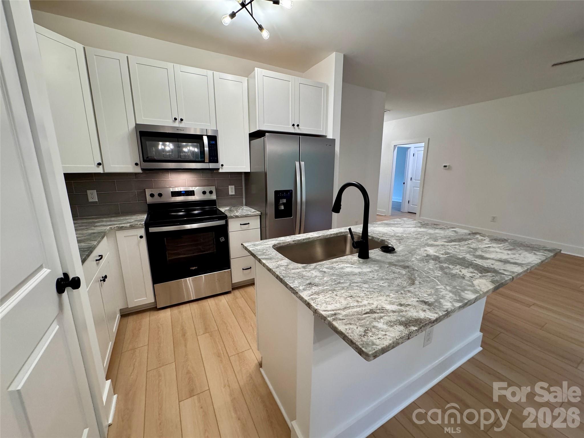 1010 John Street 4