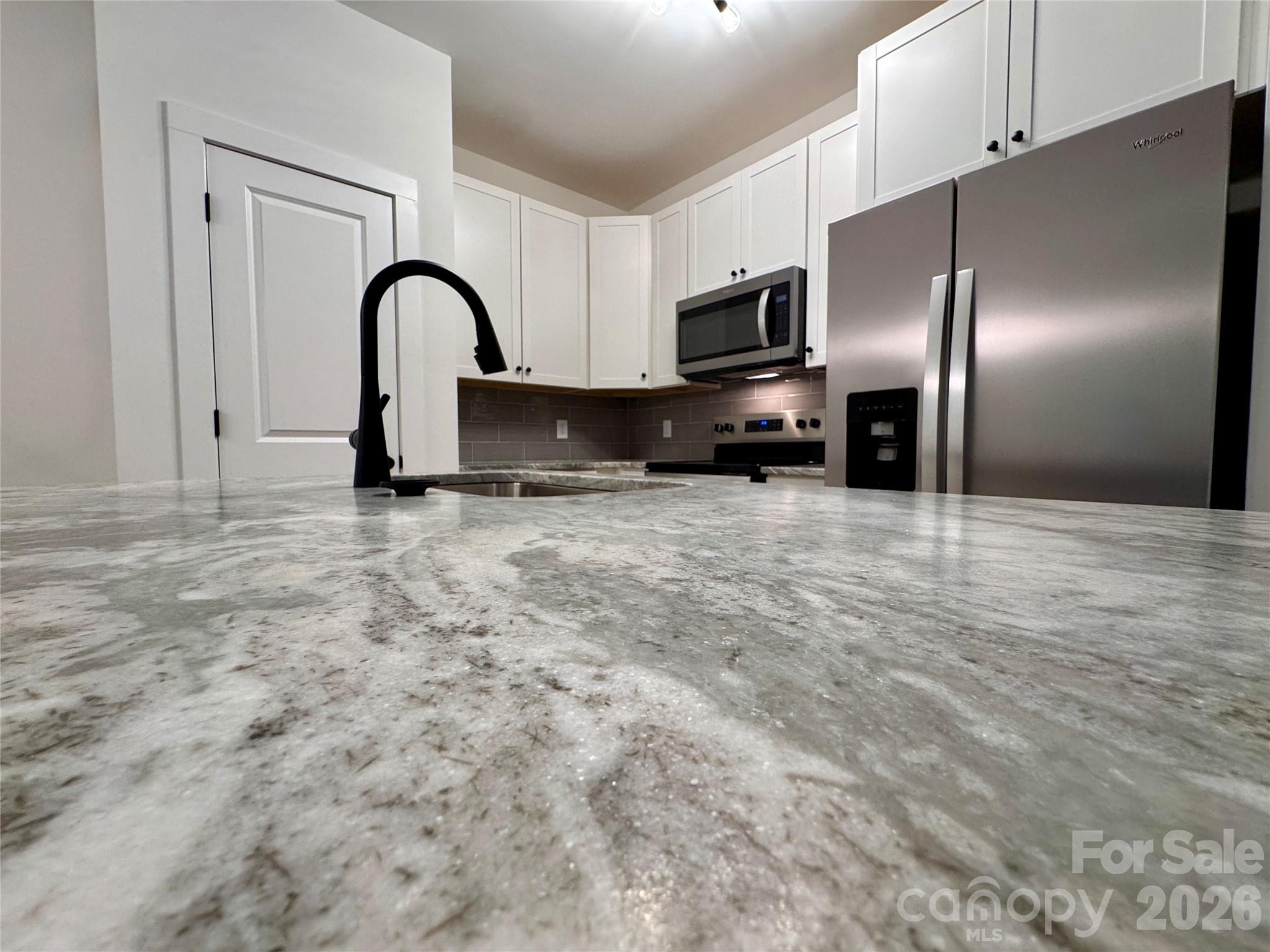 1010 John Street 4