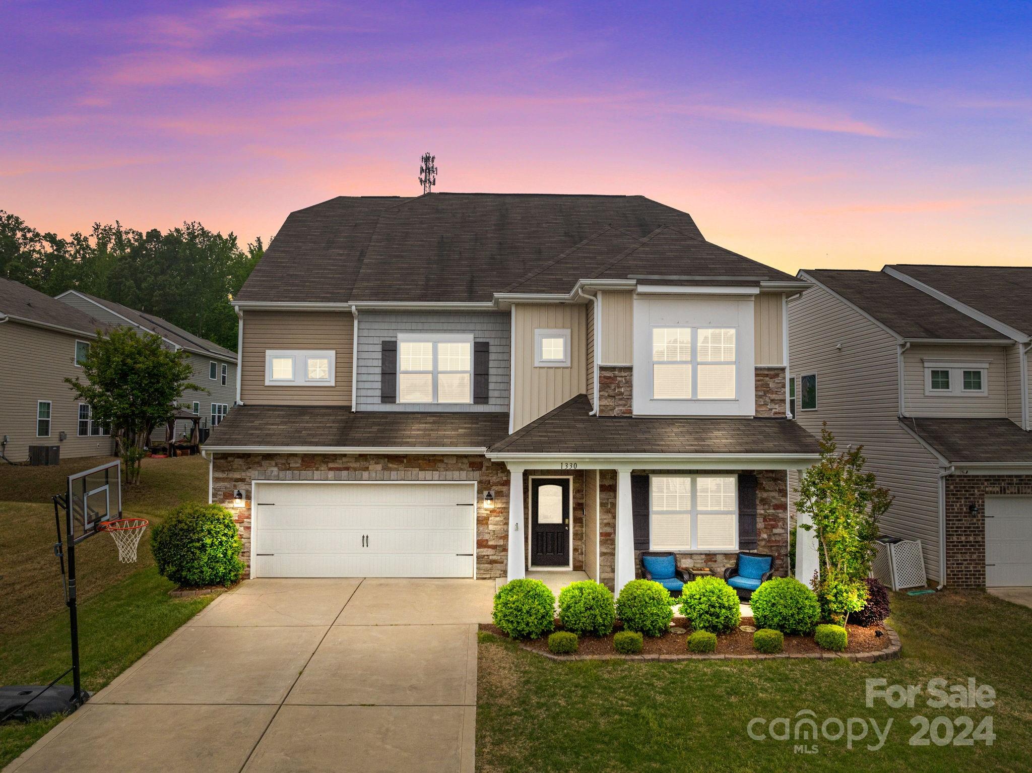 Fullerton Place - Residential