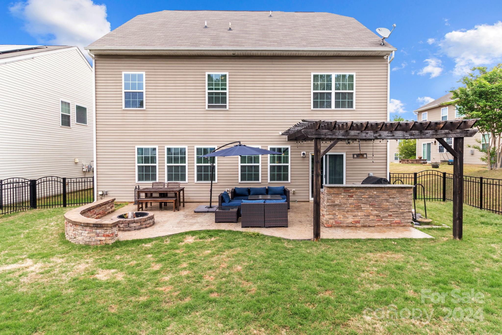 Fullerton Place - Residential