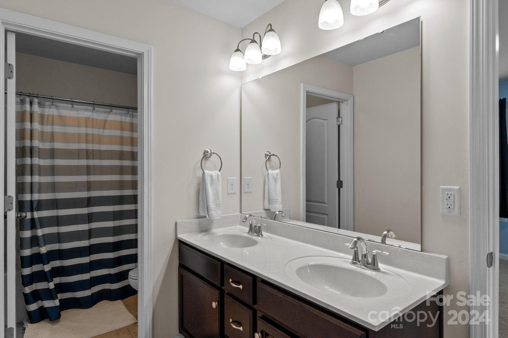 Fullerton Place - Residential