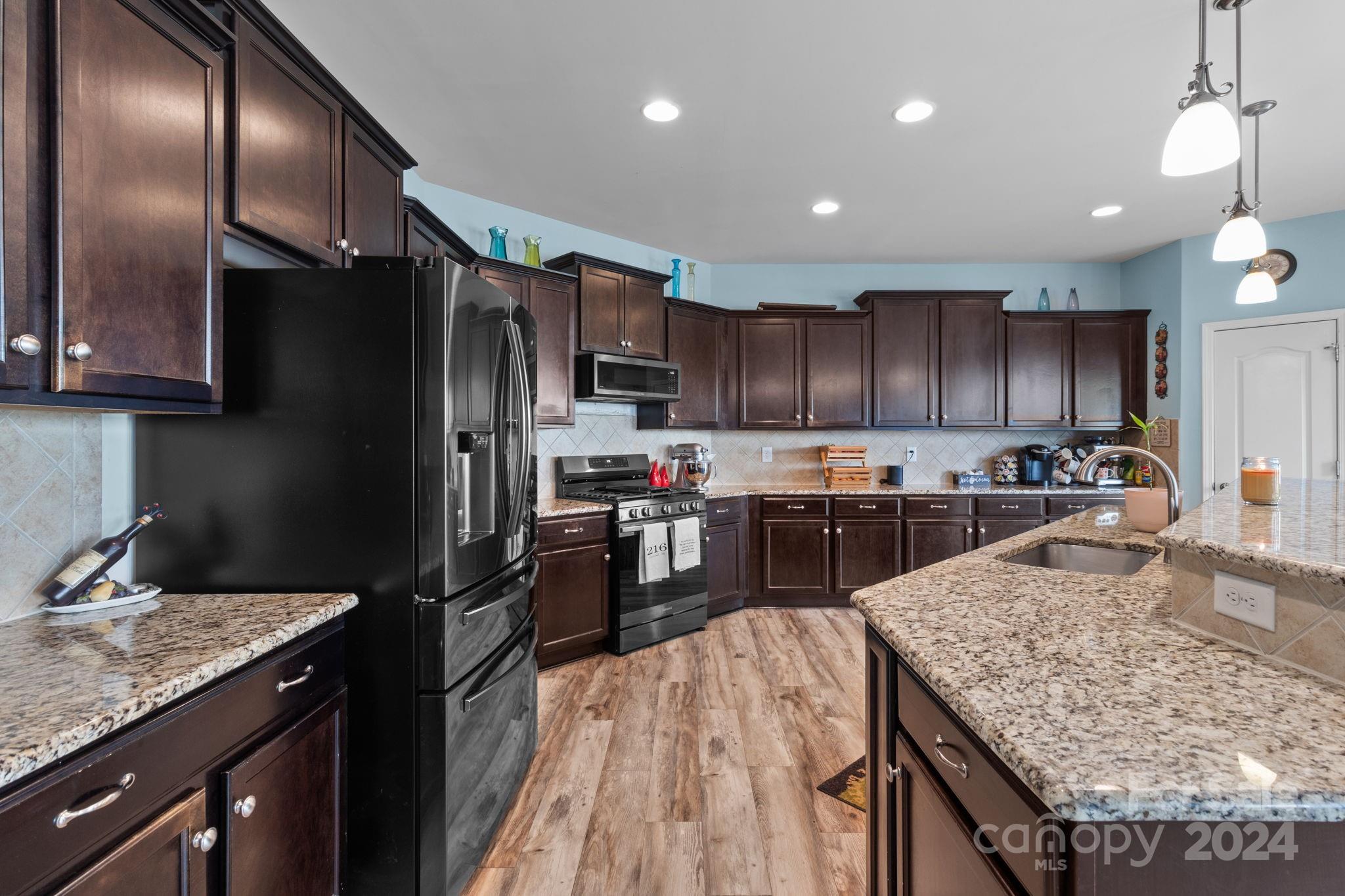 Fullerton Place - Residential