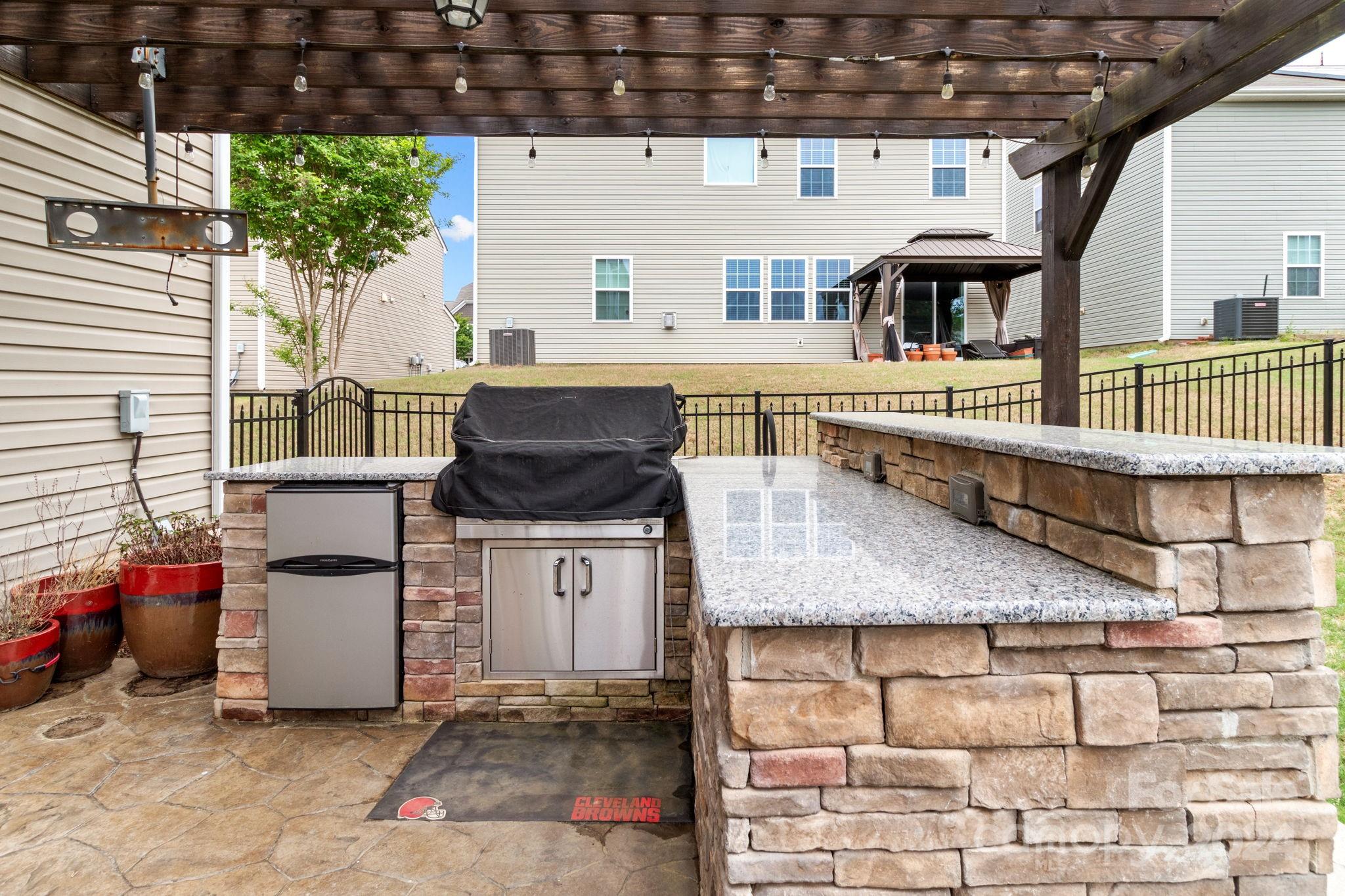 Fullerton Place - Residential