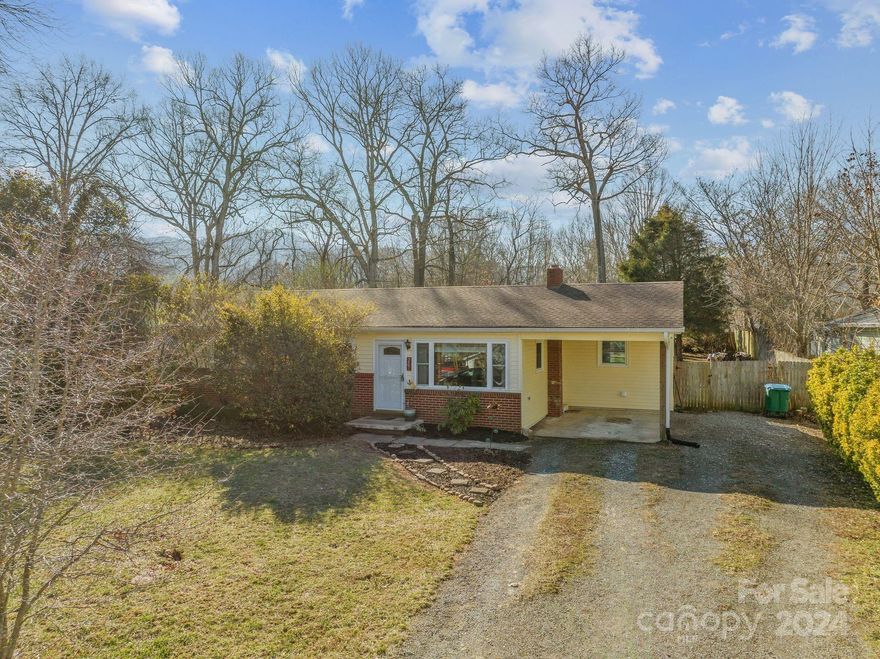 MULTIPLE OFFERS RECEIVED. BEST AND FINAL DUE BY 2/19 @ 6:30PM. This is a rare opportunity to purchase a home at this price! 3 bedrooms, 1 bathroom all on one level situated 15 minutes from Black Mountain and Asheville. The yard is completely fenced. The kitchen has been recently remodeled. Other updates include new plumbing under the house, vapor barrier installed in crawl space, new siding, new insulation and double pane windows installed. Sherwood Forest is a cute neighborhood right around the corner from ArtSpace Charter School.
