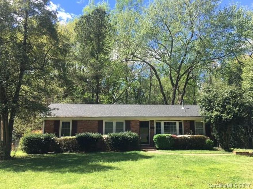 ~~Immaculate Brick Ranch~~Private Back Yard W/Large Deck and Beautiful Tree Wooded Lot~~Large Front Room Bay Picture Window & Hardwood Floors & Tile in Main Living Areas. Enclosed Back Porch W/Lots of Storage Space. ~~ Great Location, Close to Uptown Charlotte, South Park and Easy Access to Major Highways~~
Investor opportunity--Lease in Place Presently
Home to be professionally measured. All information deemed to be correct. Buyer & Buyers Agent responsible for verifying all information.