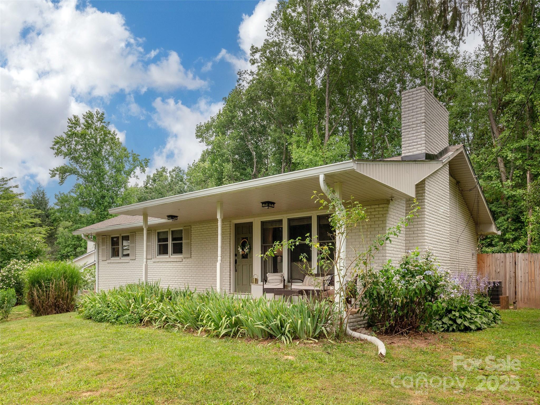 87 Apple Blossom Lane