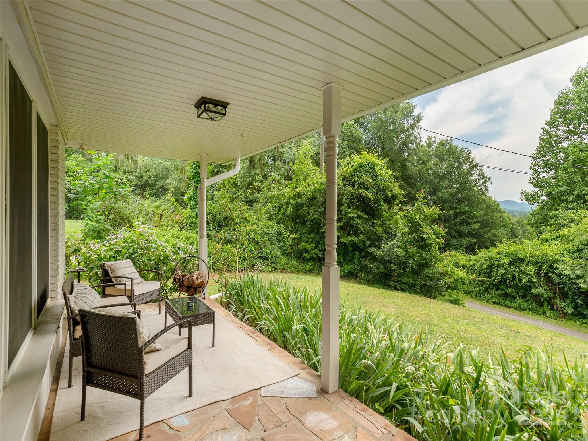 87 Apple Blossom Lane