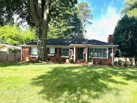 4526 Longwood Drive Charlotte NC 28209