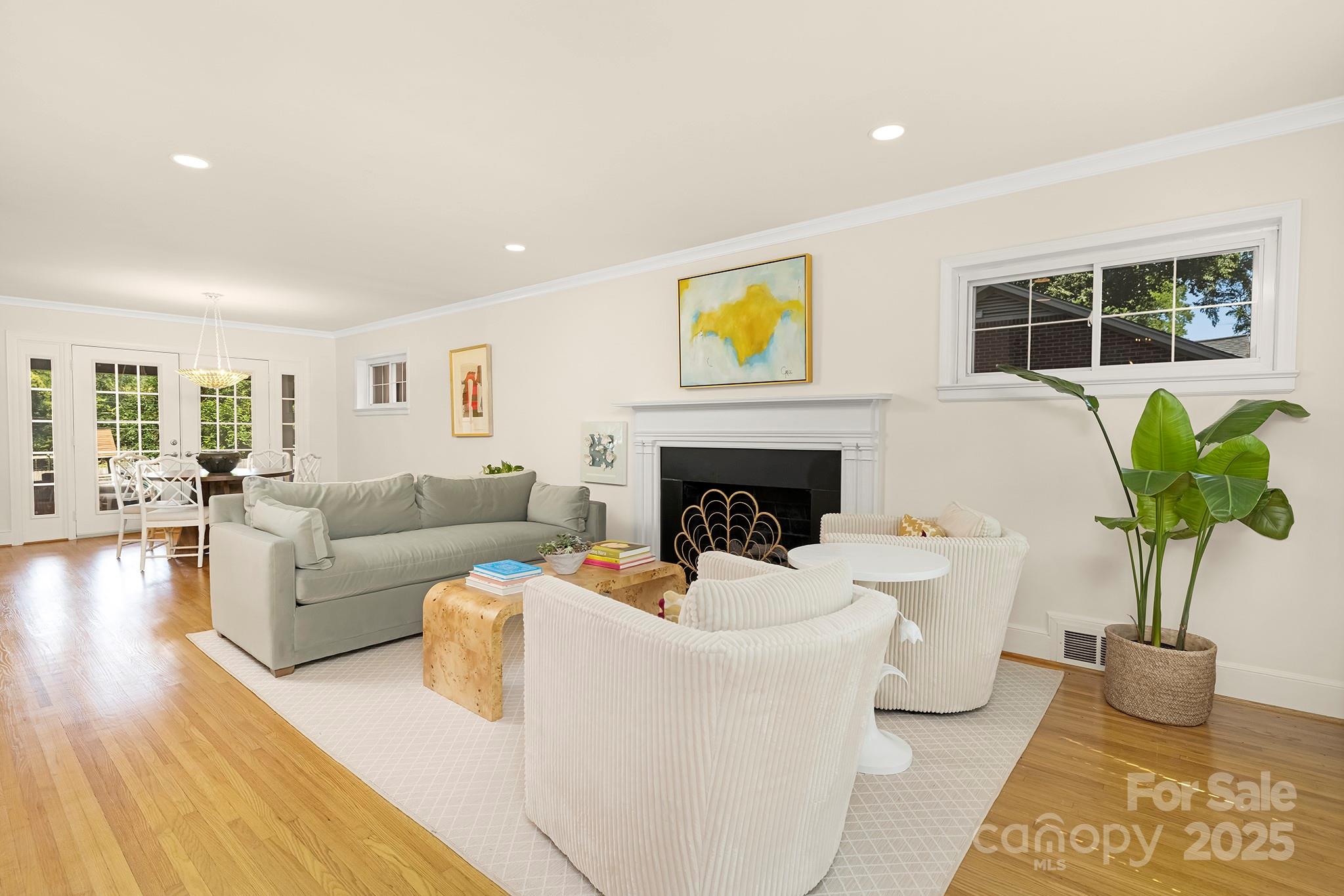 4526 Longwood Drive