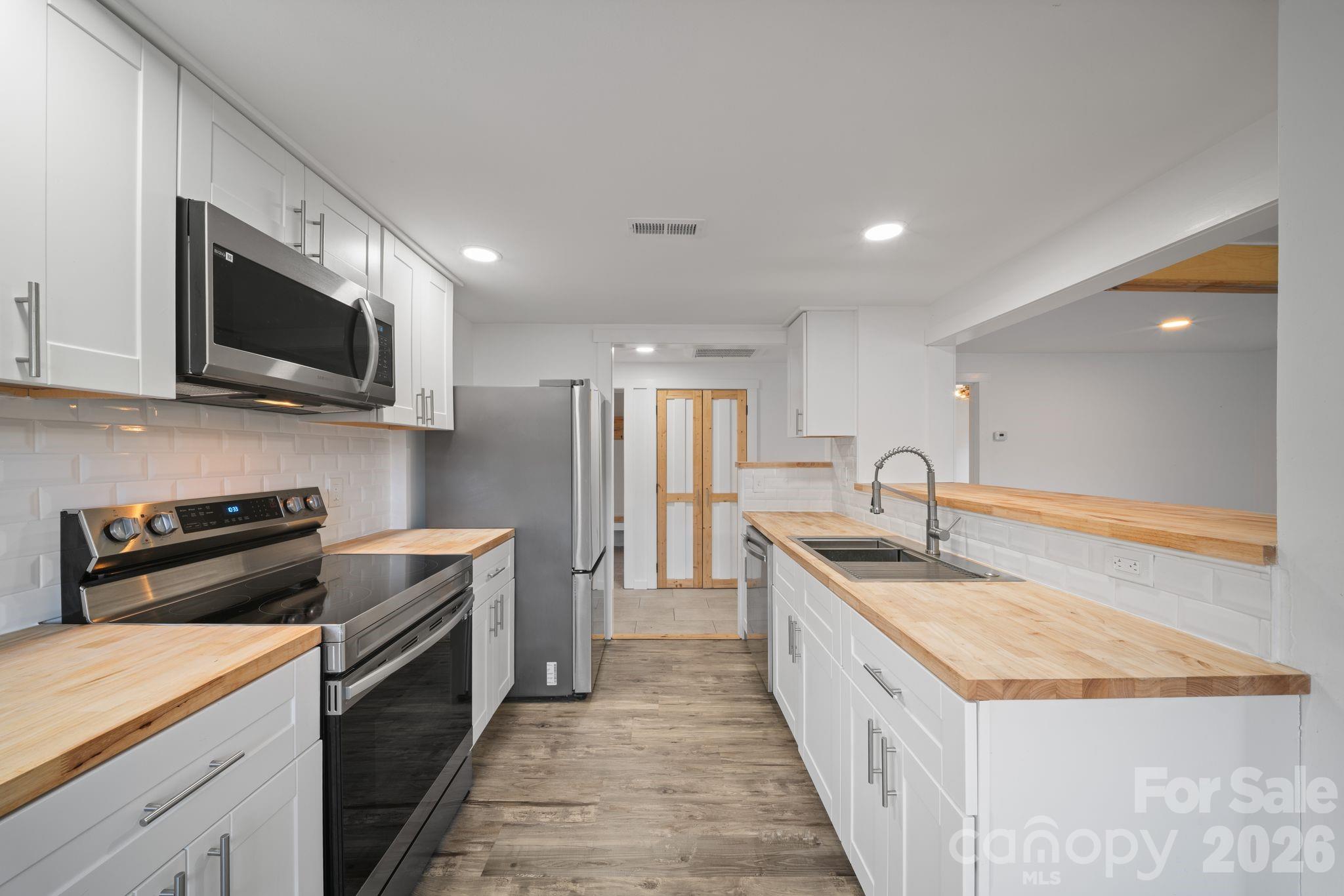 86 Chestnut Hill Road