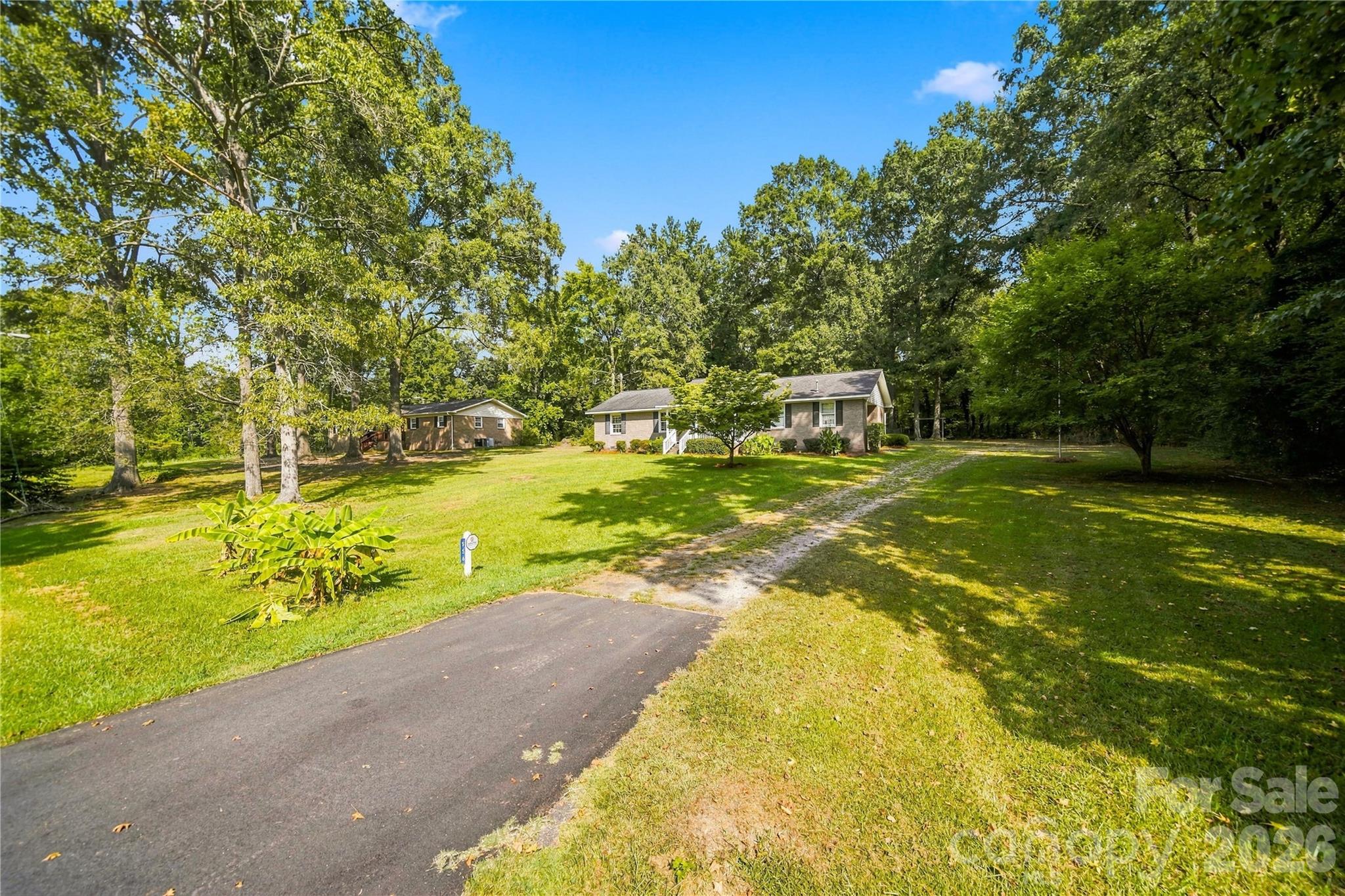 556 Oakhaven Drive