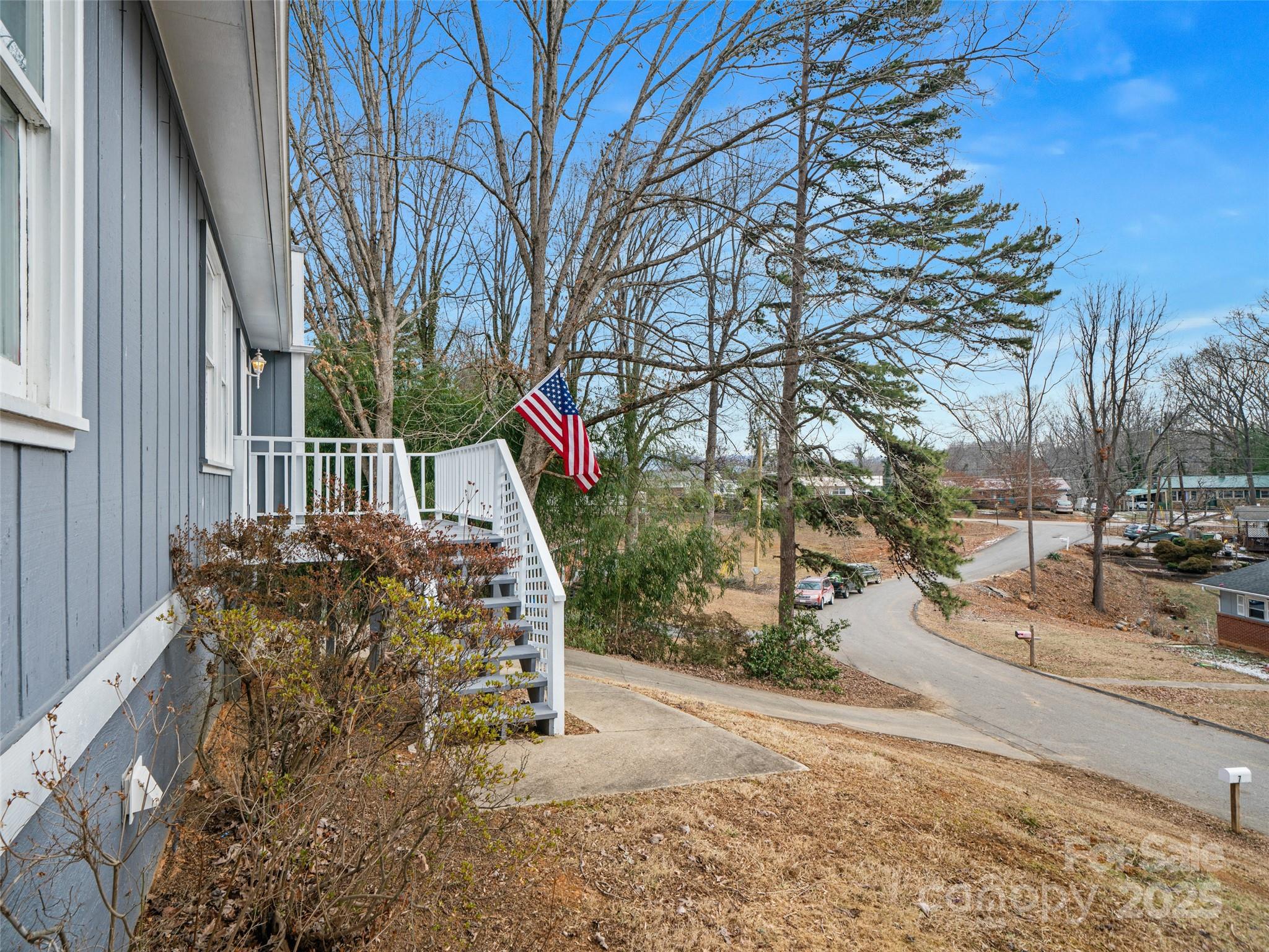 7 Holcombe Drive