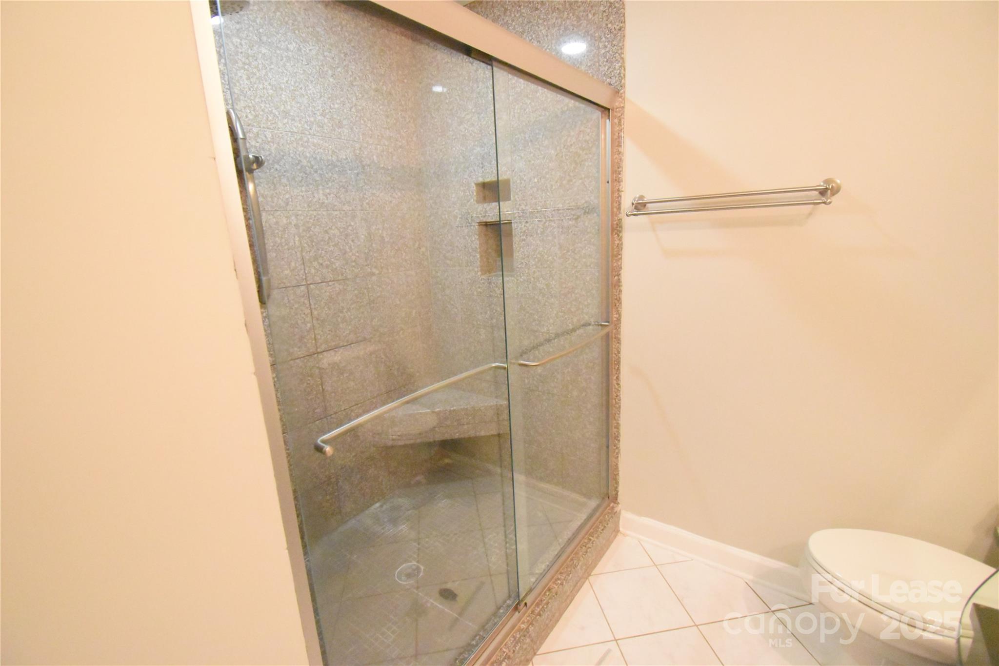 416 Queens - Residential Lease