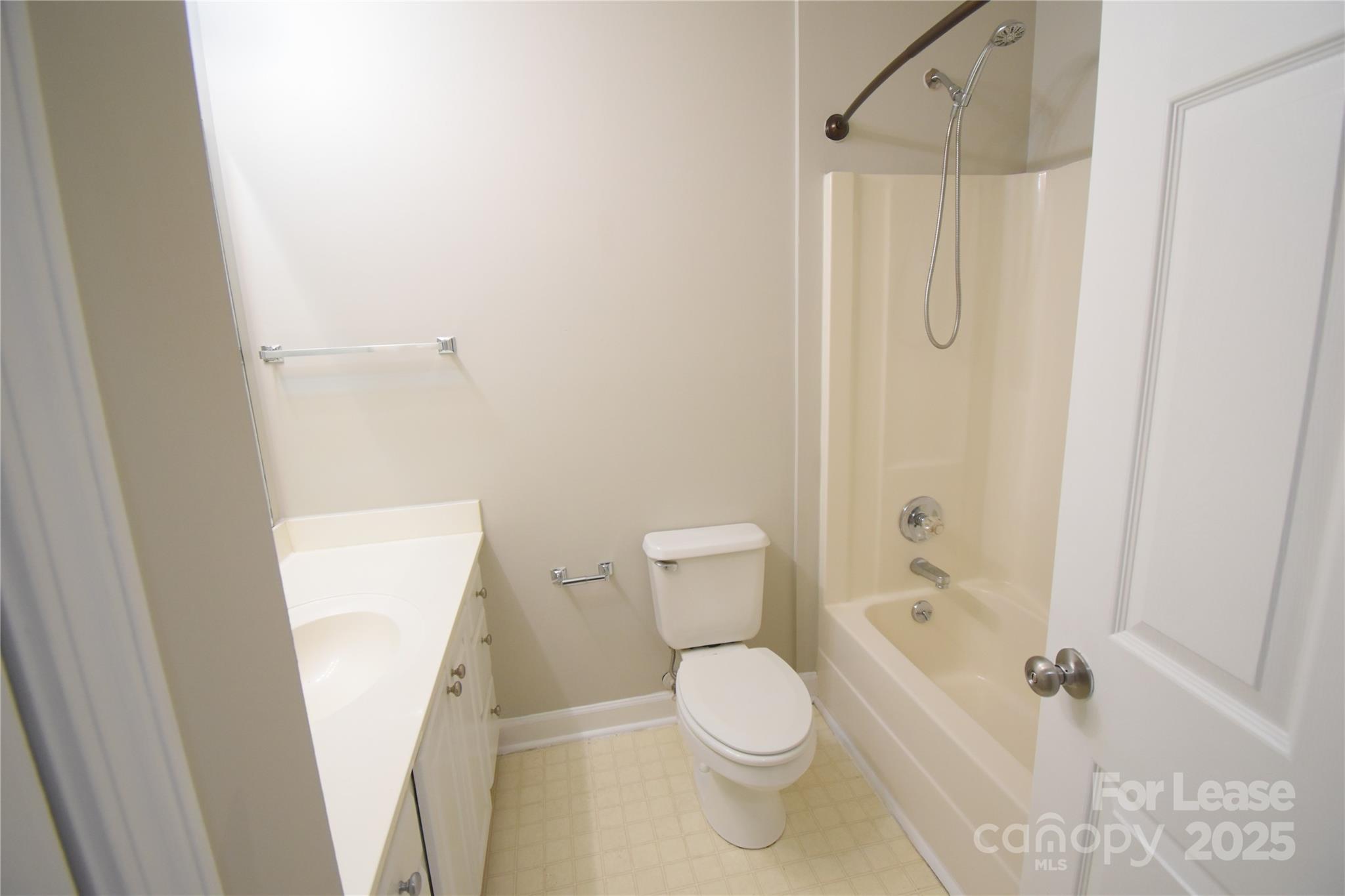 416 Queens - Residential Lease