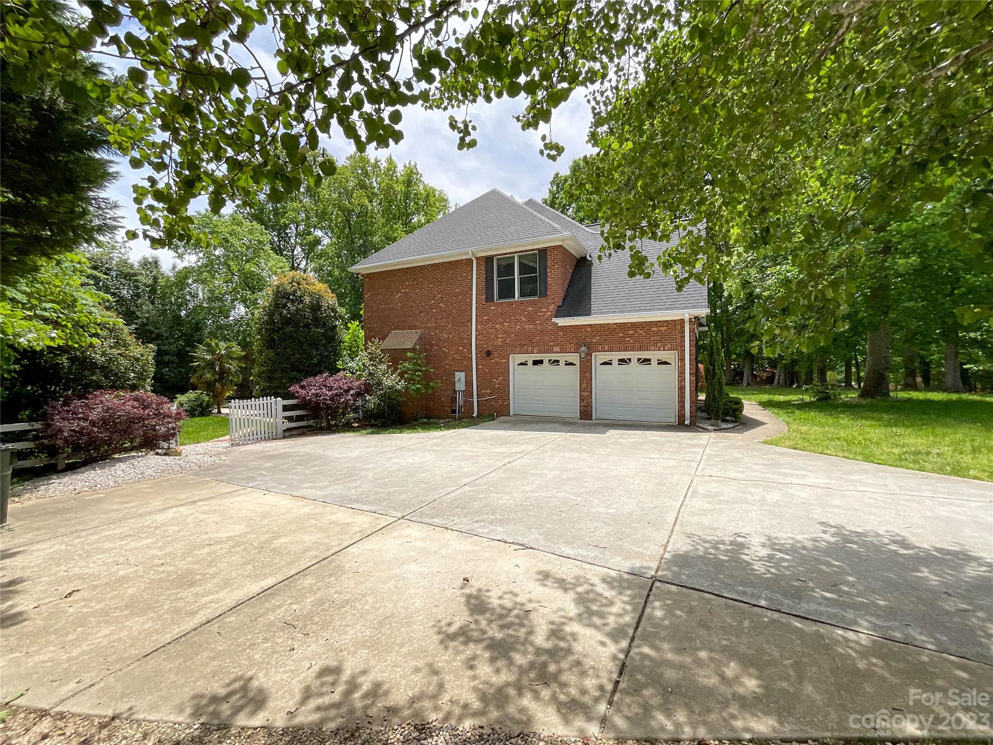 Miller Pond - Residential