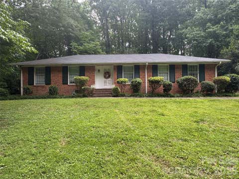 Photo of 6824 Linda Lake Drive, Charlotte, NC 28215 (MLS # 4381013)
