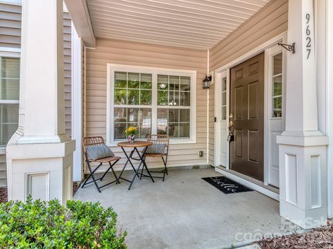 Photo of 9627 Turning Wheel Drive, Charlotte, NC 28214 (MLS # 4384303)
